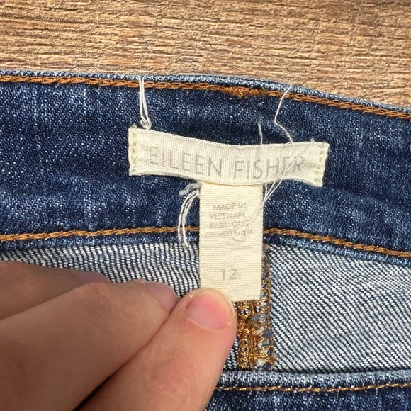 Eileen Fisher Straight Leg Organic Cotton/Spandex Blend Jeans Size 12 - Picture 2 of 4